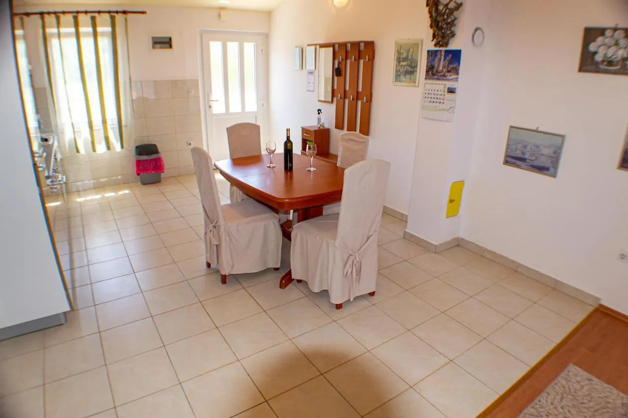 Apartman Utiha Nevidane