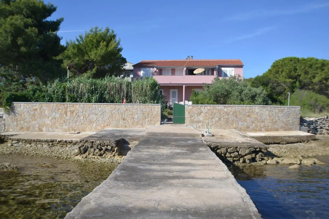 Apartment Apartman Utiha Nevidane Croatia